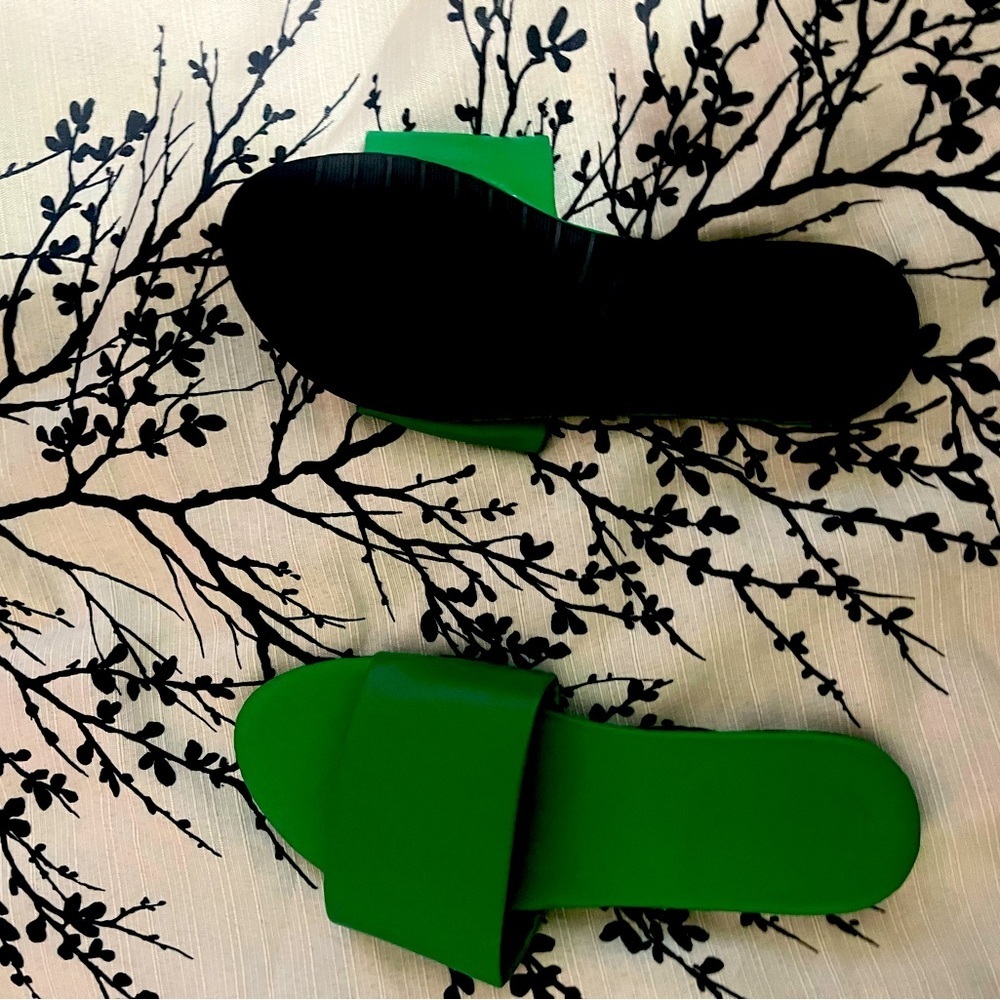 Green size 6 sandals.